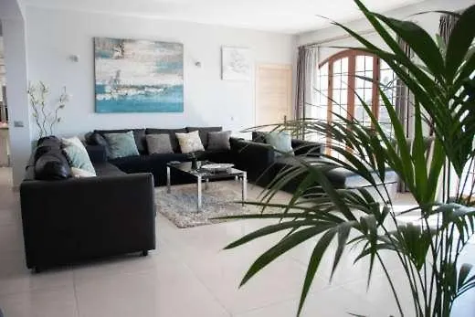 Villa Palms