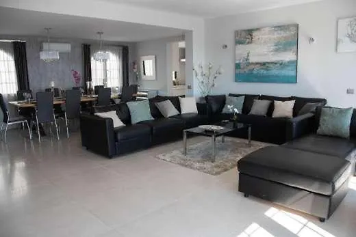Villa Palms